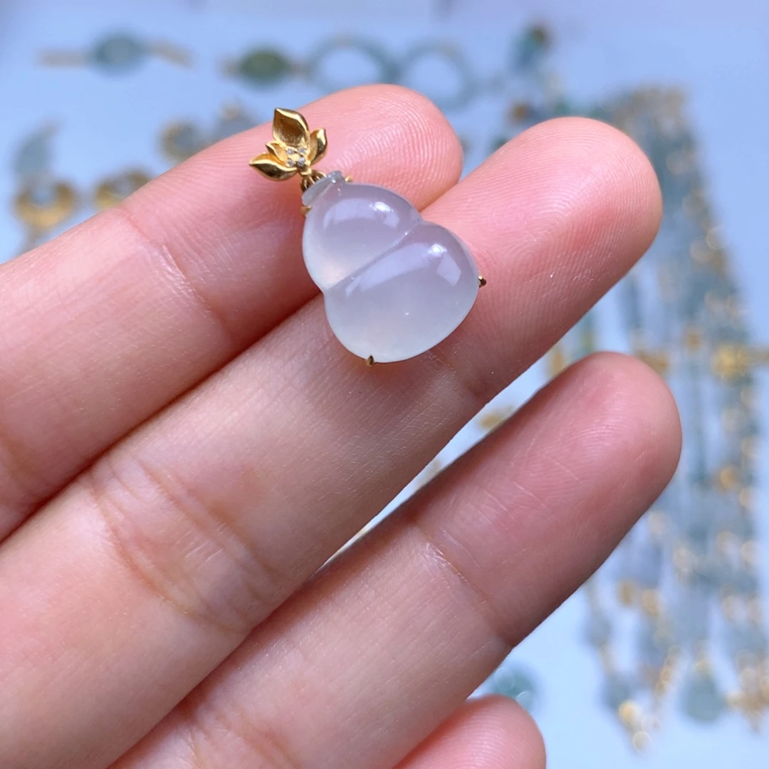 翡翠18K金镶嵌吊坠(不含链)葫芦