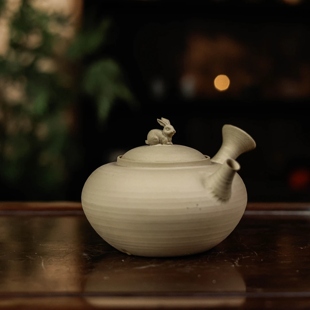 【斋居】兔子侧把白沙壶（潮嘉S0400）