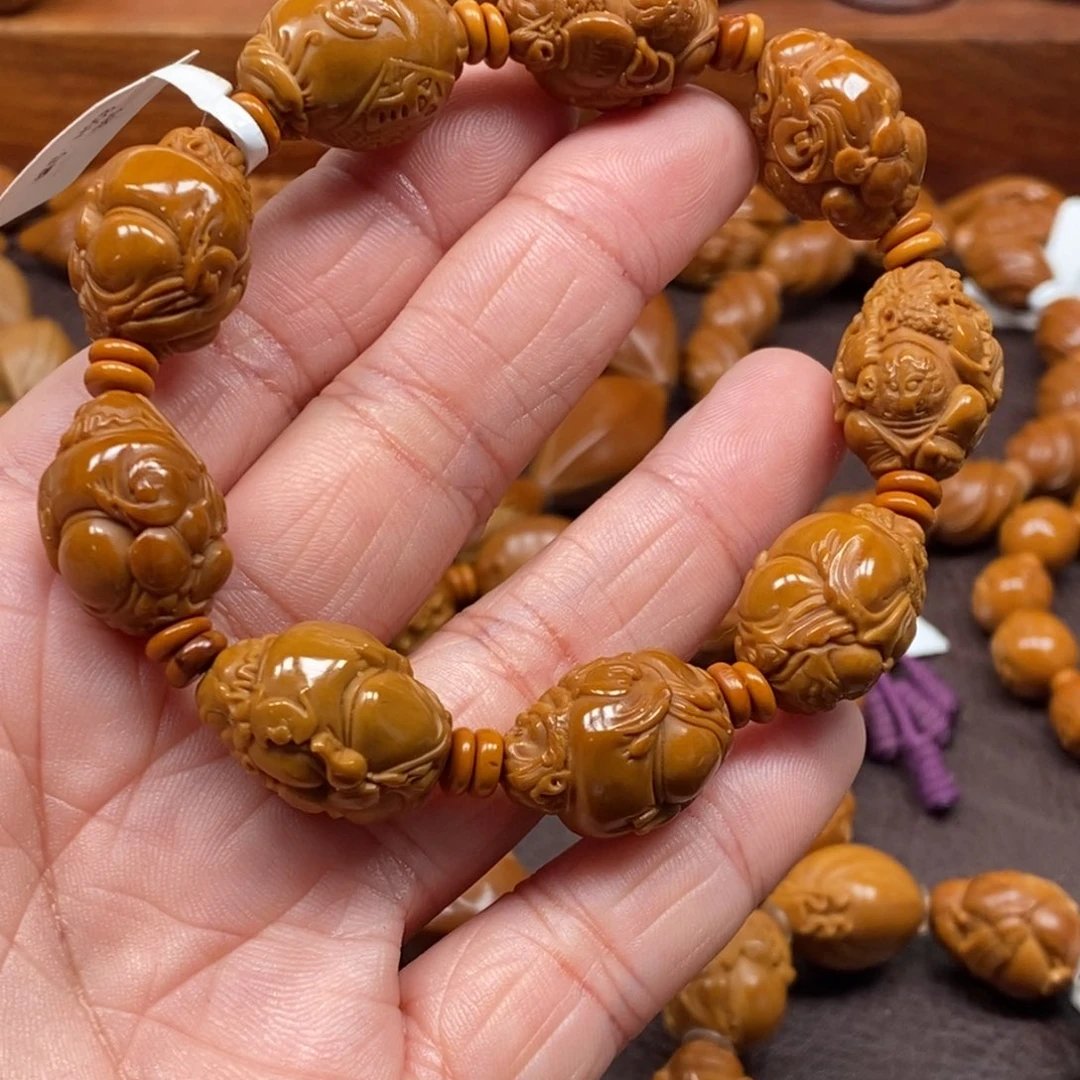 1.6整身钟馗橄榄核手串