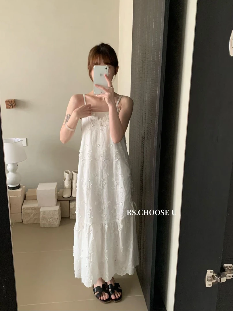 RS@5332 法式温柔风刺绣花朵吊带裙