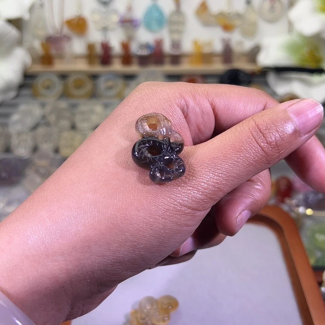 玛瑙/玉髓颈饰未镶嵌蟹**?