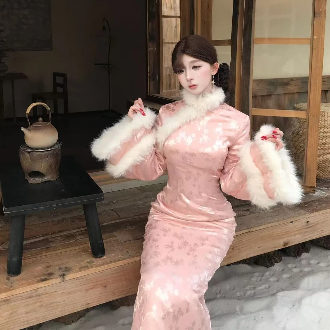 小洋家【暮雪】纯欲高级感夹棉旗袍粉色毛绒装饰改良长裙显瘦保暖L