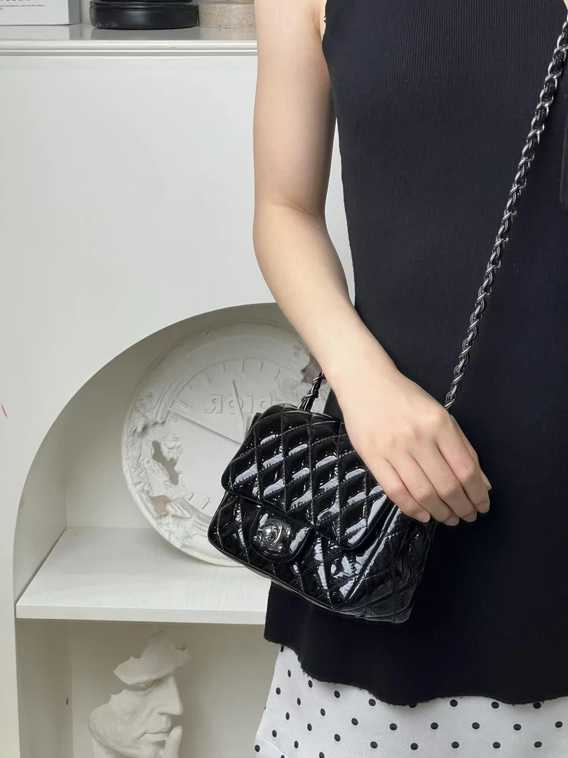95新 Chanel/香奈儿 方胖子黑银漆皮单肩包/甄选