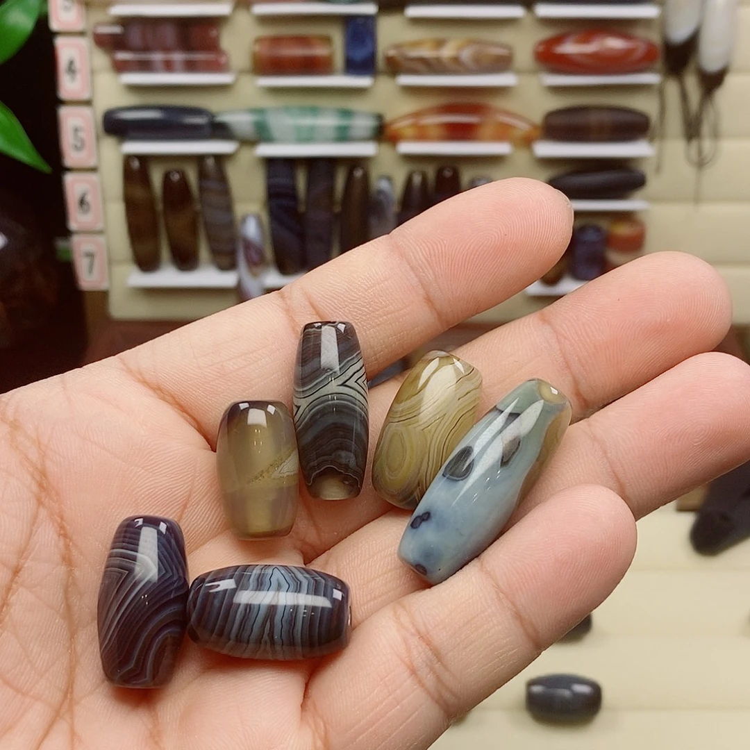 长***庚玛瑙/玉髓未镶嵌颈饰