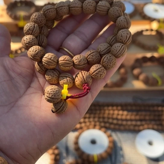 木质非金属野生桃核36颗