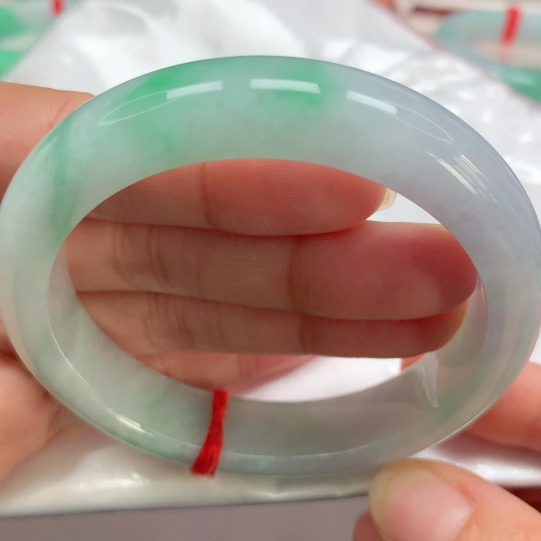 翡翠未镶嵌手镯冰胶紫底阳绿