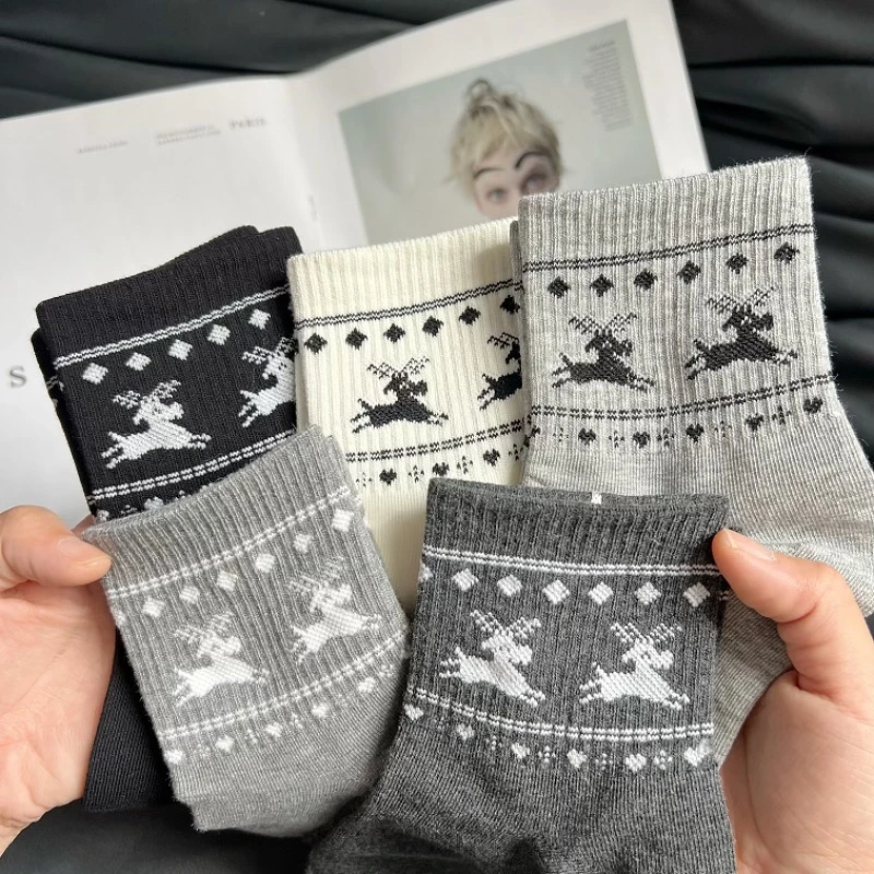 费尔岛无骨袜子女秋冬ins潮中筒袜日系百搭复古可爱小狗女士袜子