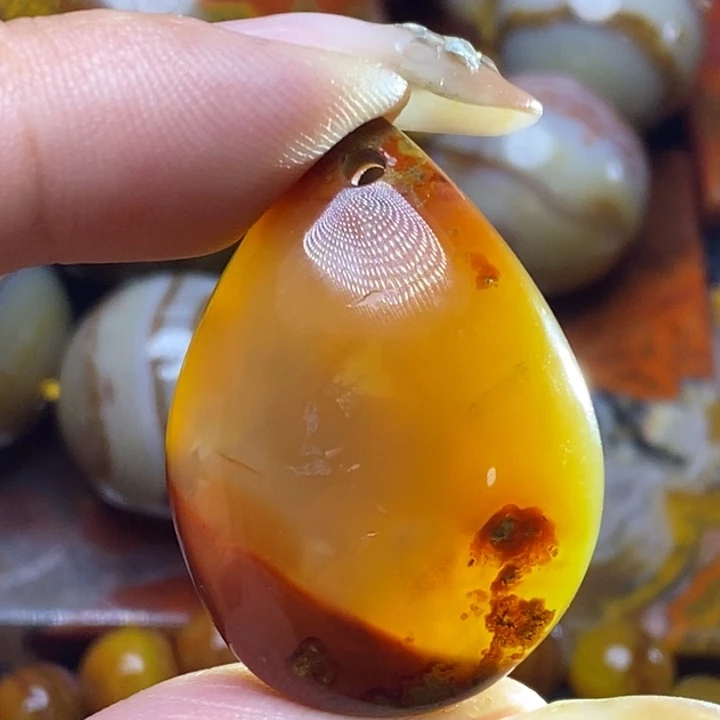 玛瑙/玉髓颈饰未镶嵌