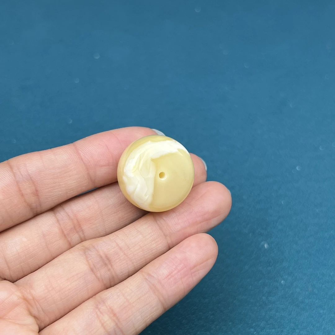 Y1269天然原矿蜜蜡 鸡油黄墩子 21*11.7mm 抖音基地质检发货