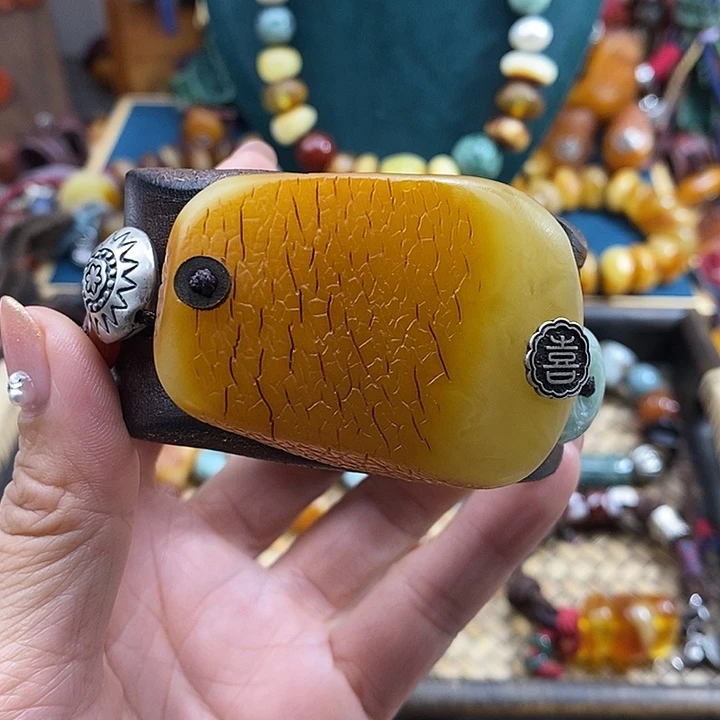 蜜蜡未镶嵌手镯手镯