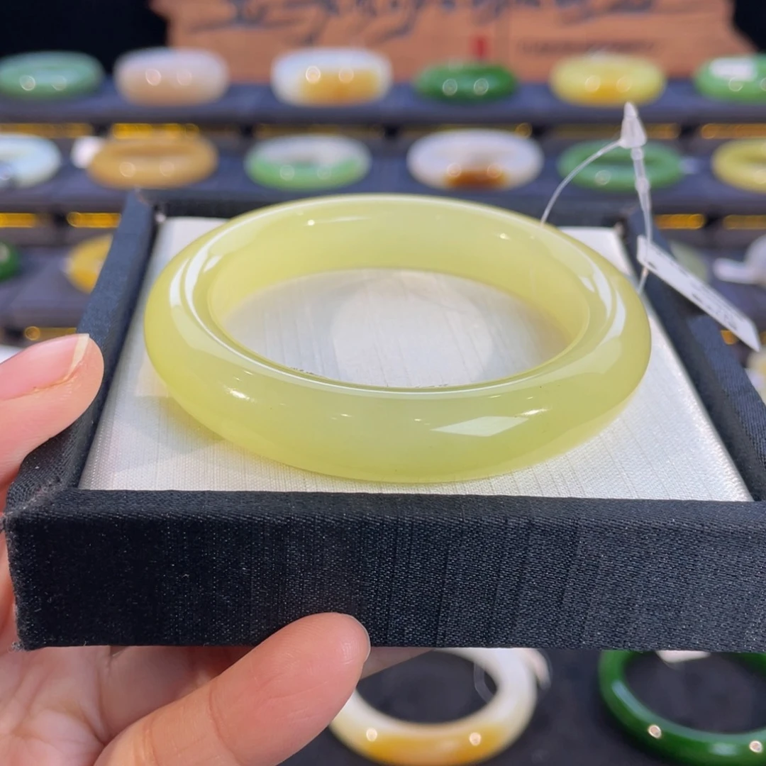 未镶嵌手镯和田玉-高冰黄口54