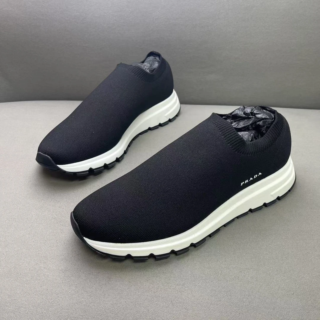 未使用 Prada/普拉达 黑色编织网面后跟logo时尚运动鞋 42码
