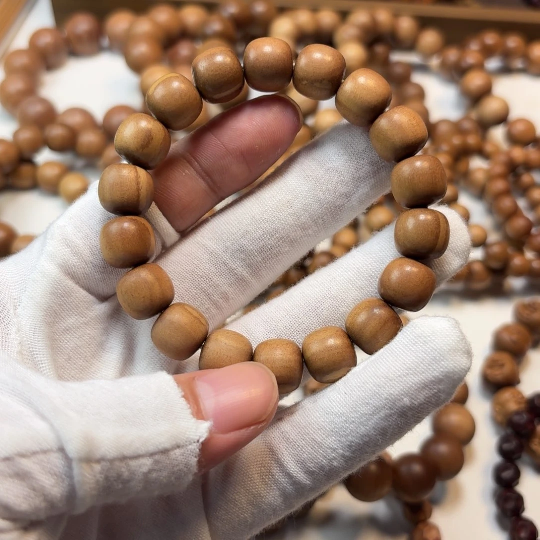 无事牌檀香木1.1.1.2.17颗顺纹不沉水微瑕