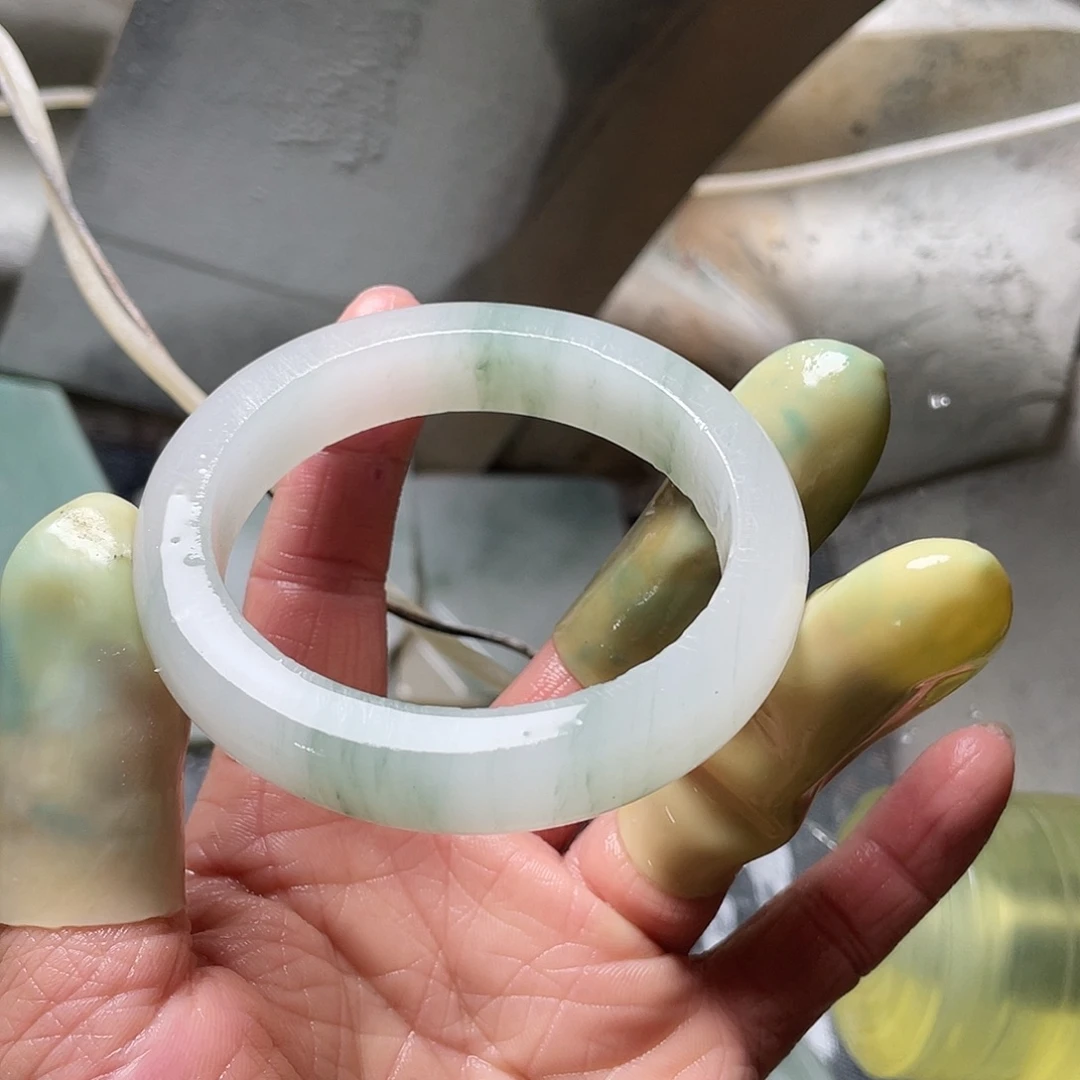 你***凌定制石英质玉（天山翠）定制