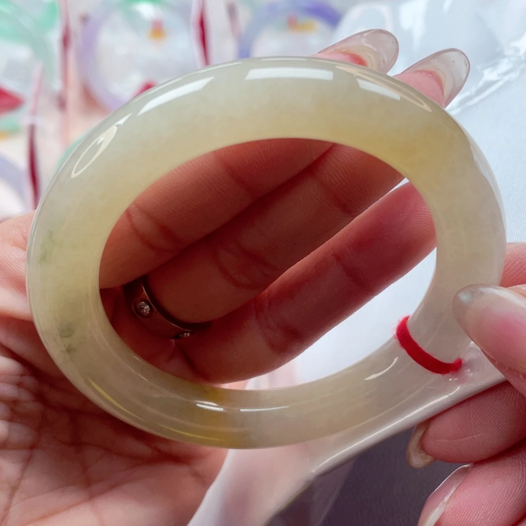 未镶嵌手镯（圆镯）翡翠特色镯冰糖雪梨5657力推 敏09号