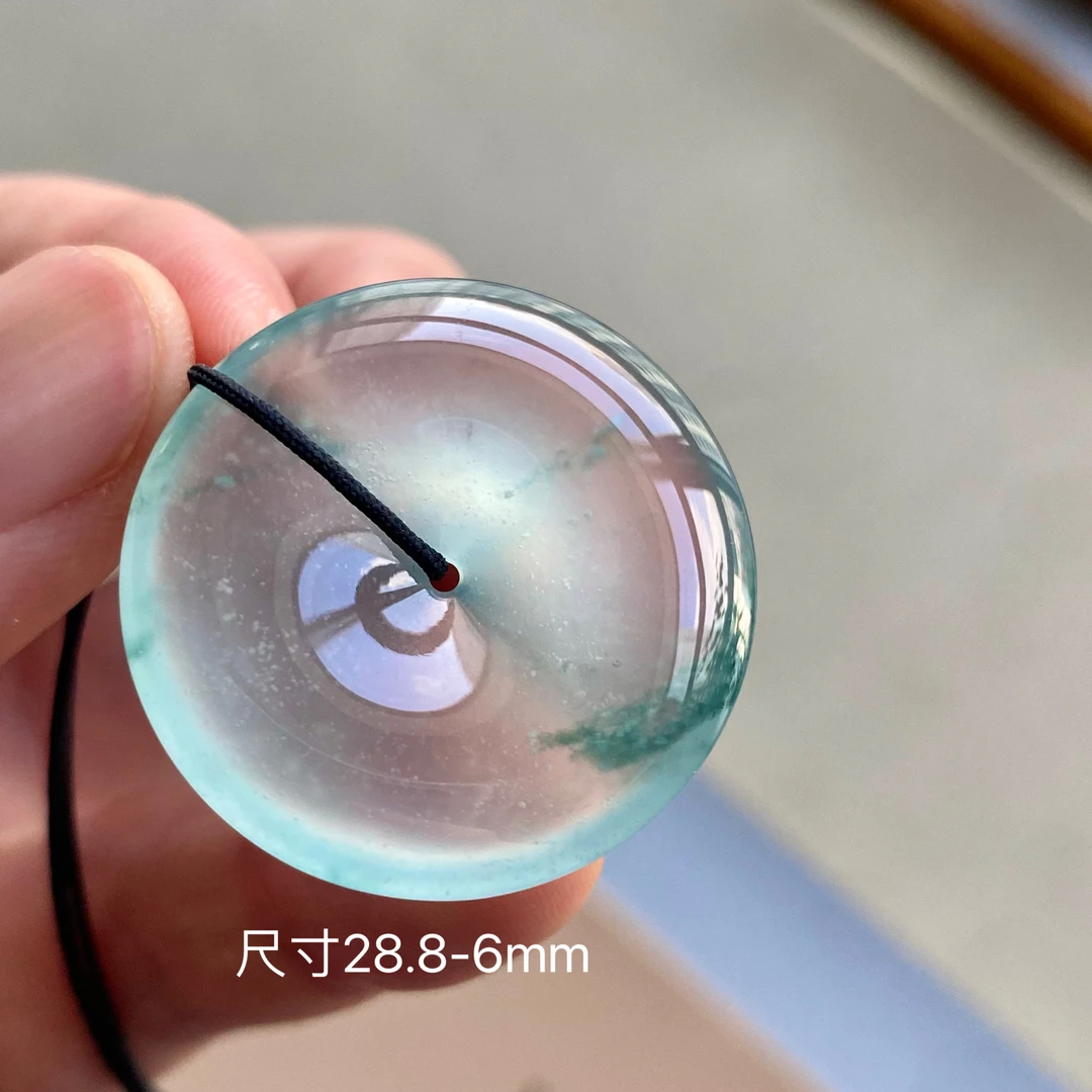 翡翠颈饰高冰玻璃种起光飘花玻璃钢十足淡晴水底飘花翡翠平安扣