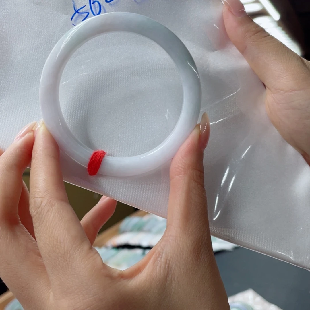 翡翠手镯未镶嵌买断