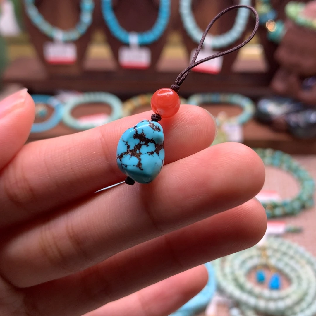 南红玛瑙配饰未镶嵌