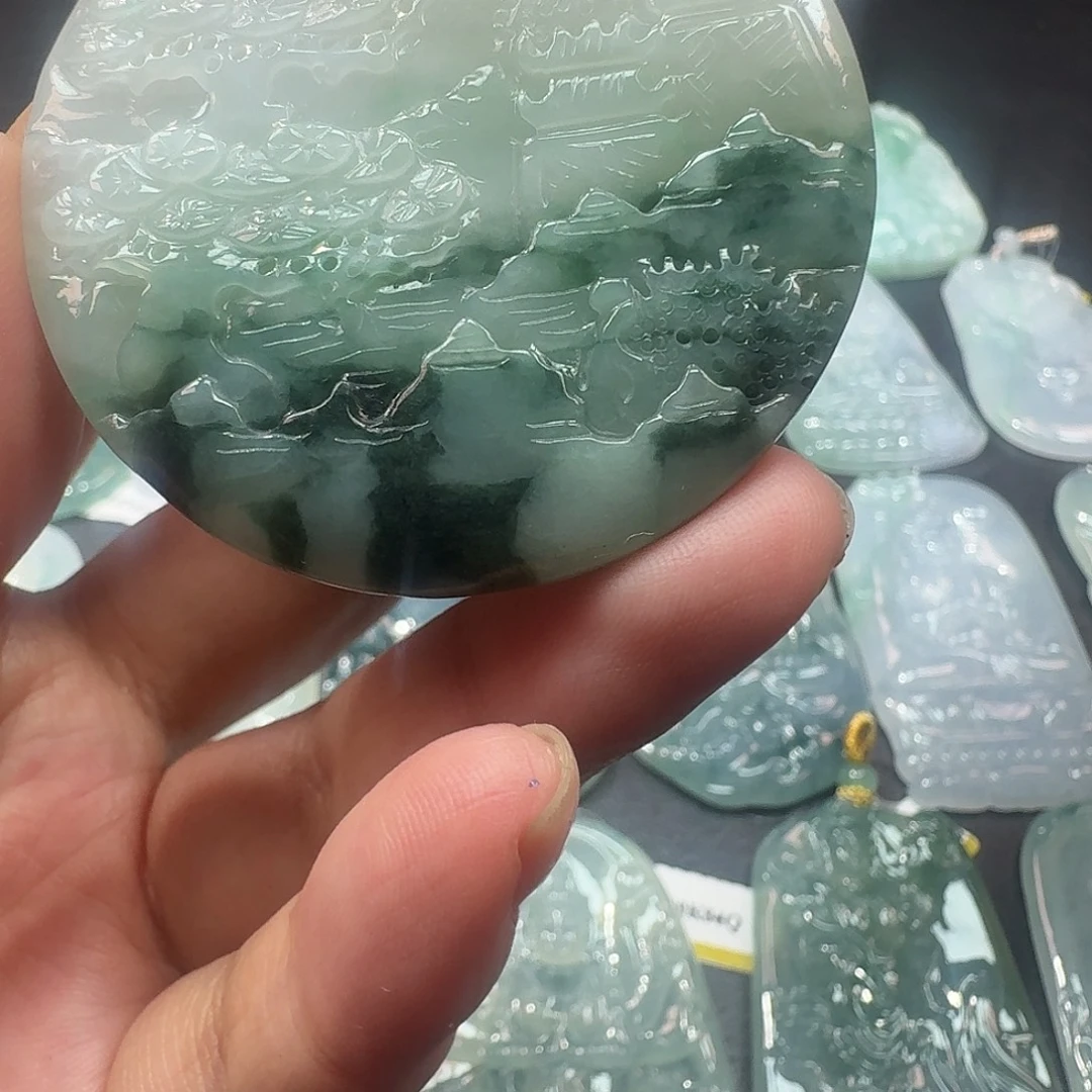 翡翠未镶嵌颈饰吊坠