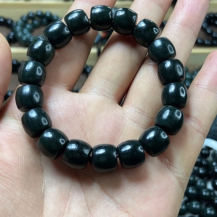 未镶嵌手串和田玉（青玉）卡12直切