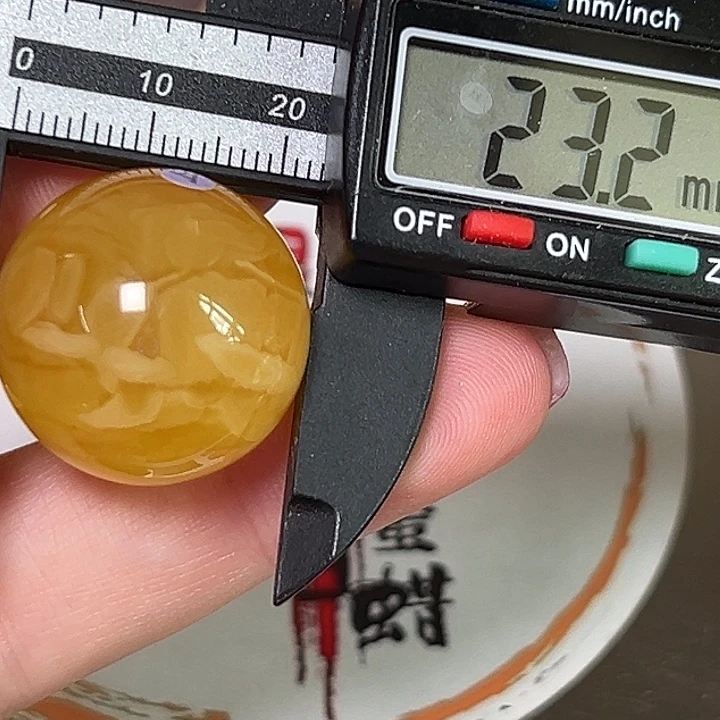 蜜蜡未镶嵌裸石微瑕13