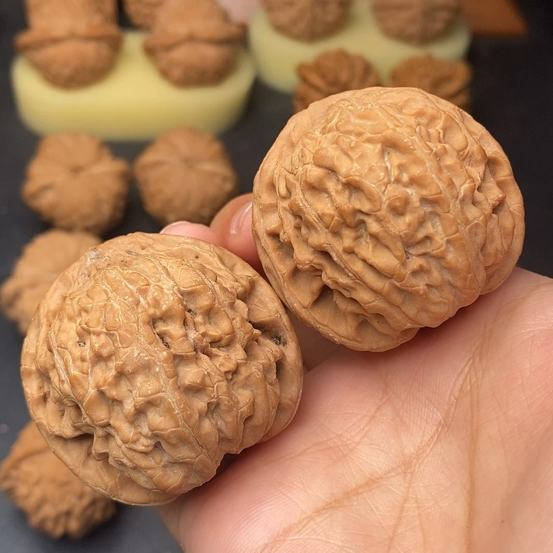 把件文玩核桃牡丹纹全品41.5