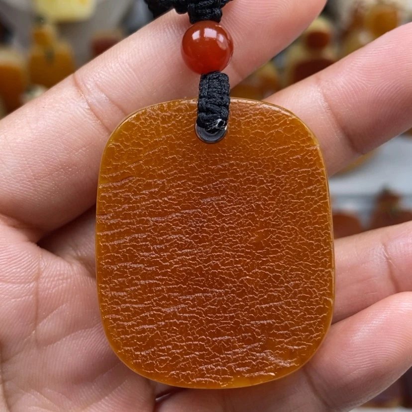 【闪购商品】琥珀颈饰未镶嵌