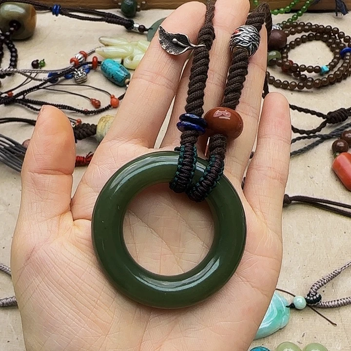 和田玉颈饰未镶嵌有**烦