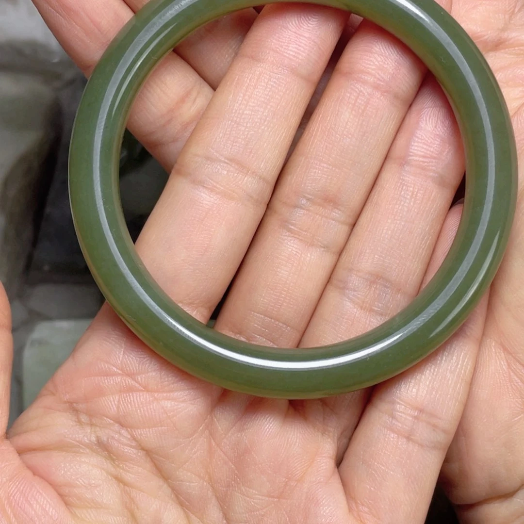 颈饰未镶嵌和田玉咏