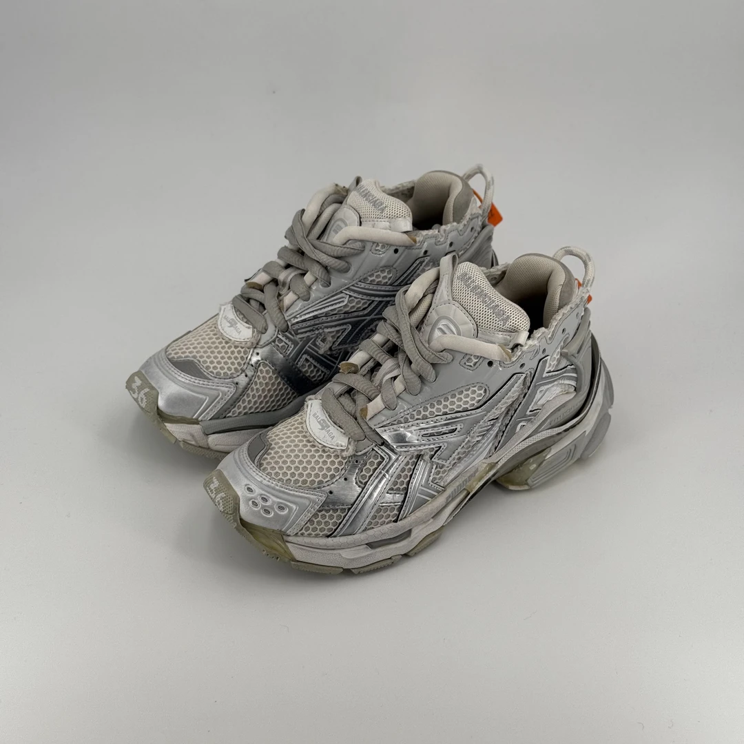 95新 Balenciaga/巴黎世家 runner白银/36码/ZZ0061