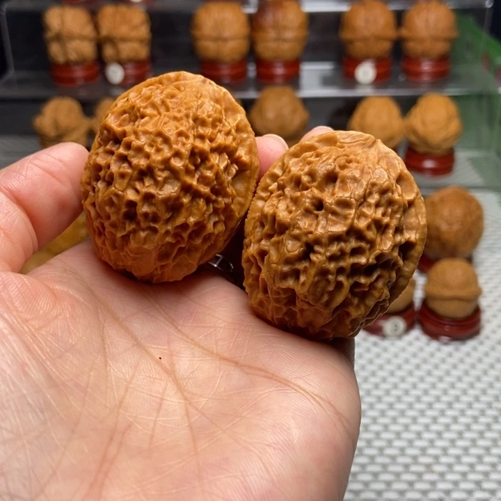 把件文玩核桃9绣花鞋