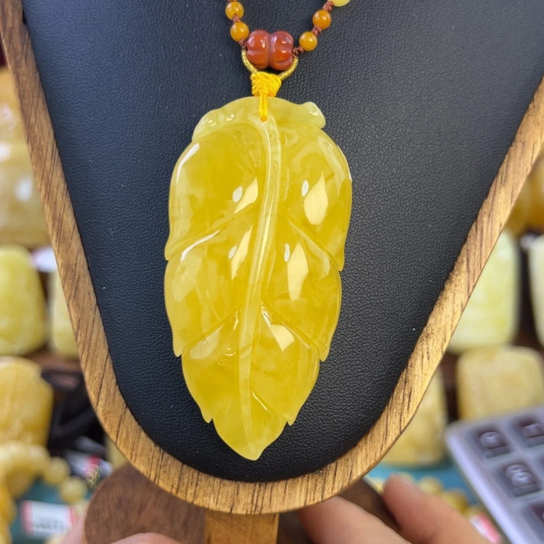 蜜蜡吊坠(赠链)未镶嵌