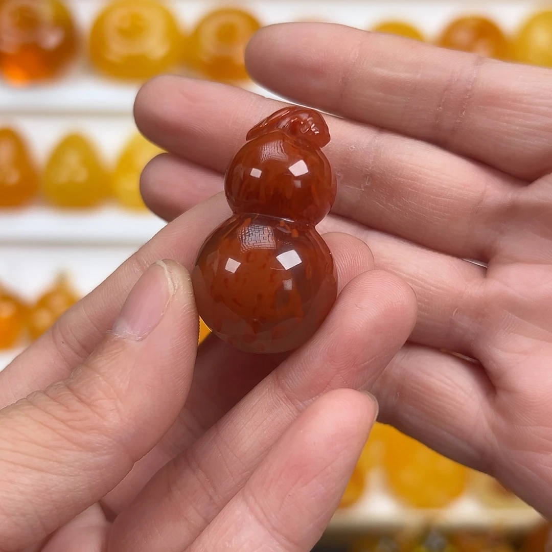 南红玛瑙未镶嵌颈饰20克