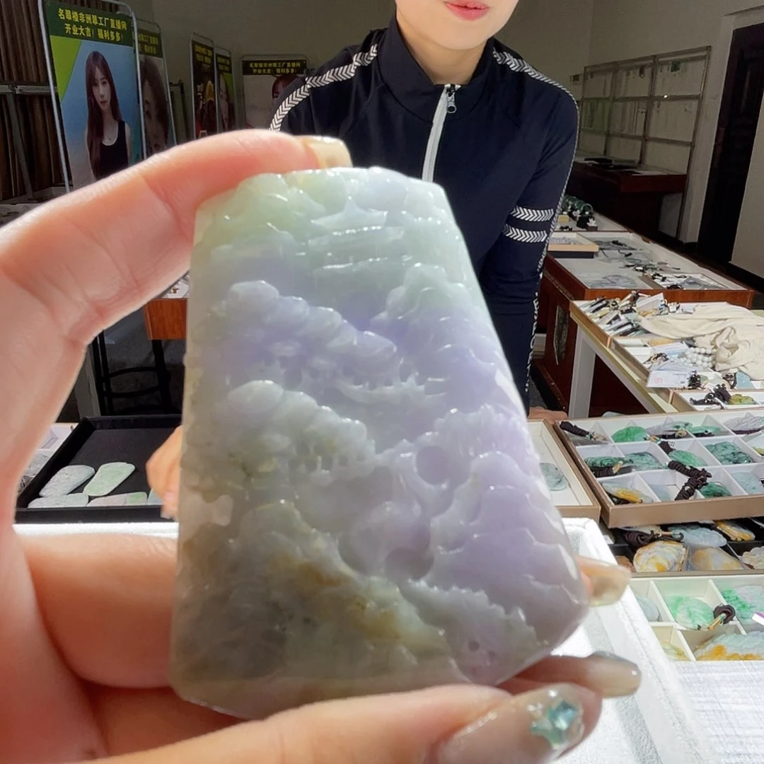 翡翠未镶嵌颈饰一