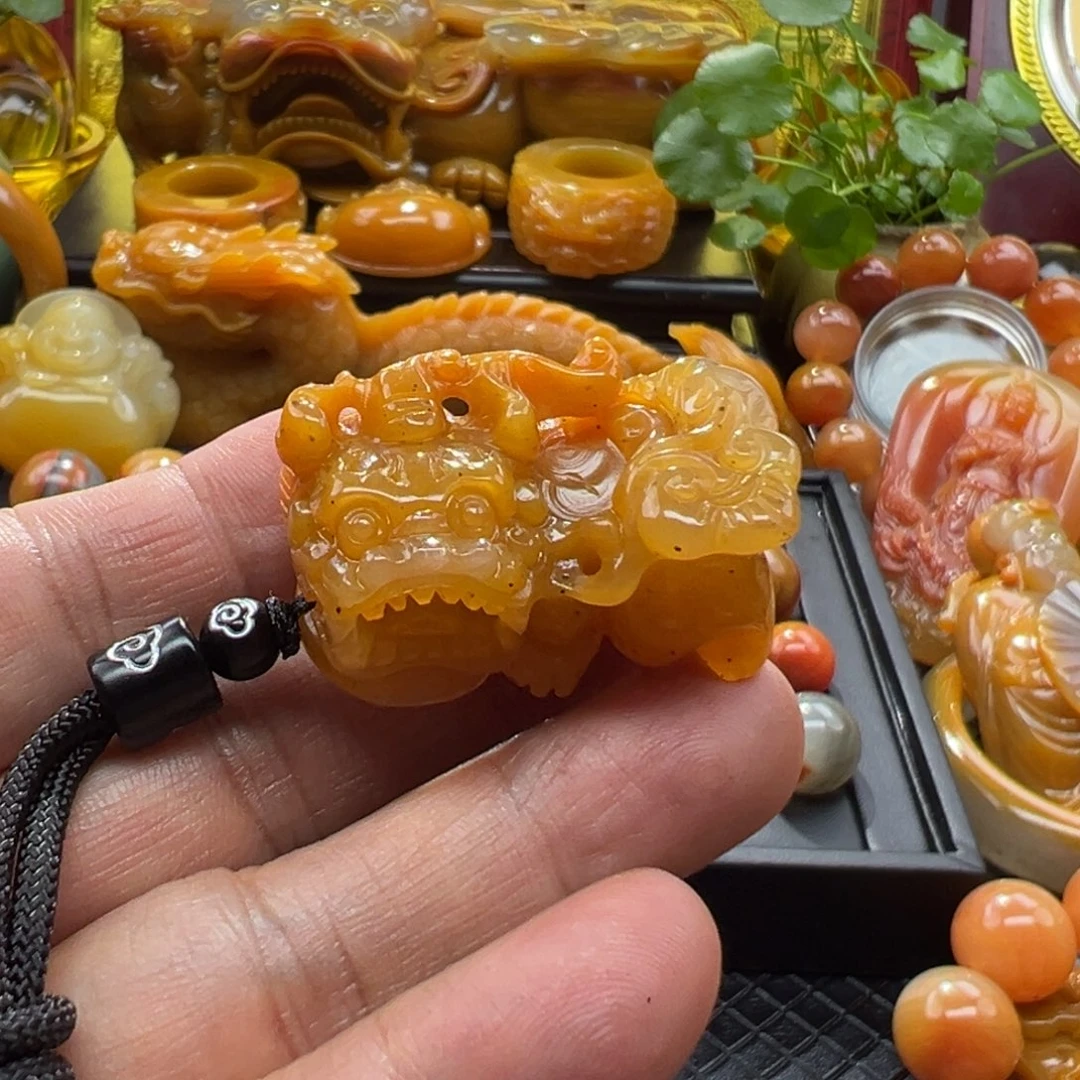 石英质玉未镶嵌颈饰