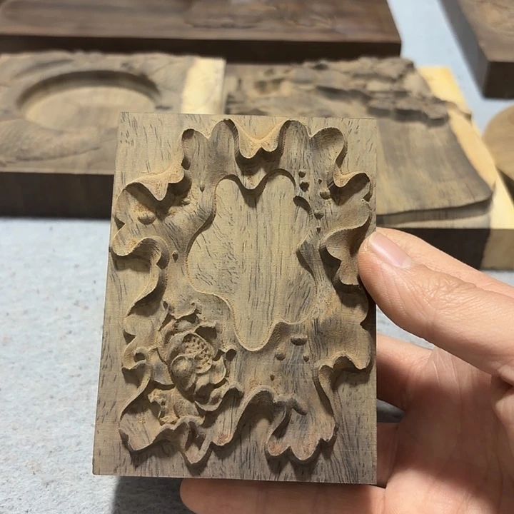 禅***心风车木（黑檀木）瑕疵底座