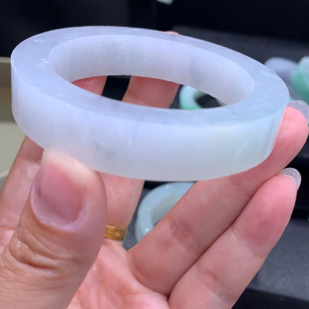 定制翡翠翡翠手镯未镶嵌晴底起光