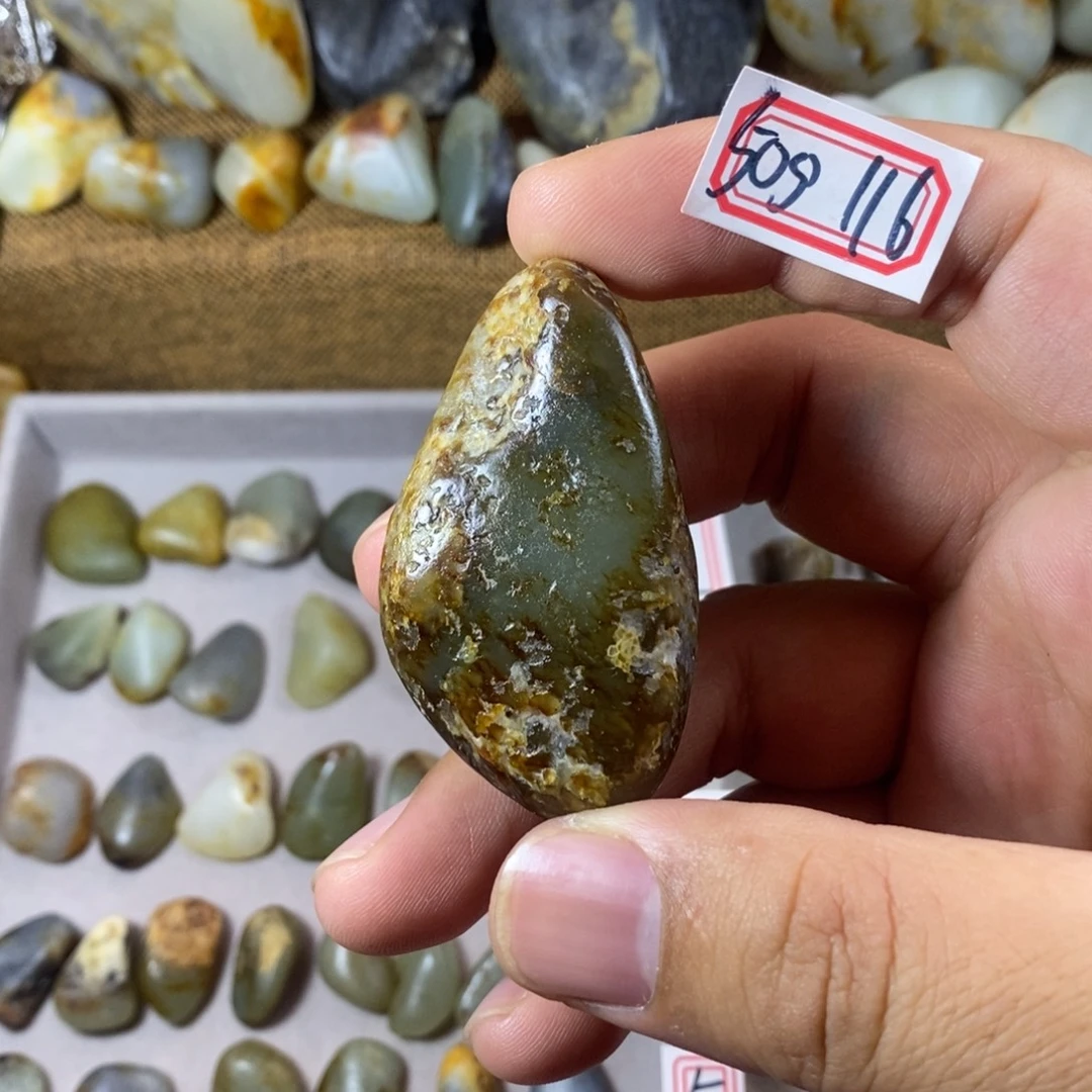 和田玉（糖玉）未镶嵌挂件