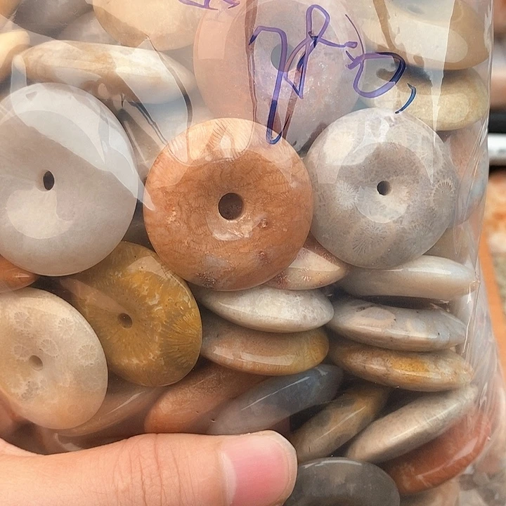 硅化玉颈饰未镶嵌小*）