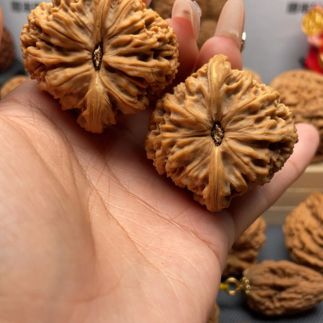 【闪购商品】文玩核桃吊坠十***书56号鸭蛋zhuang