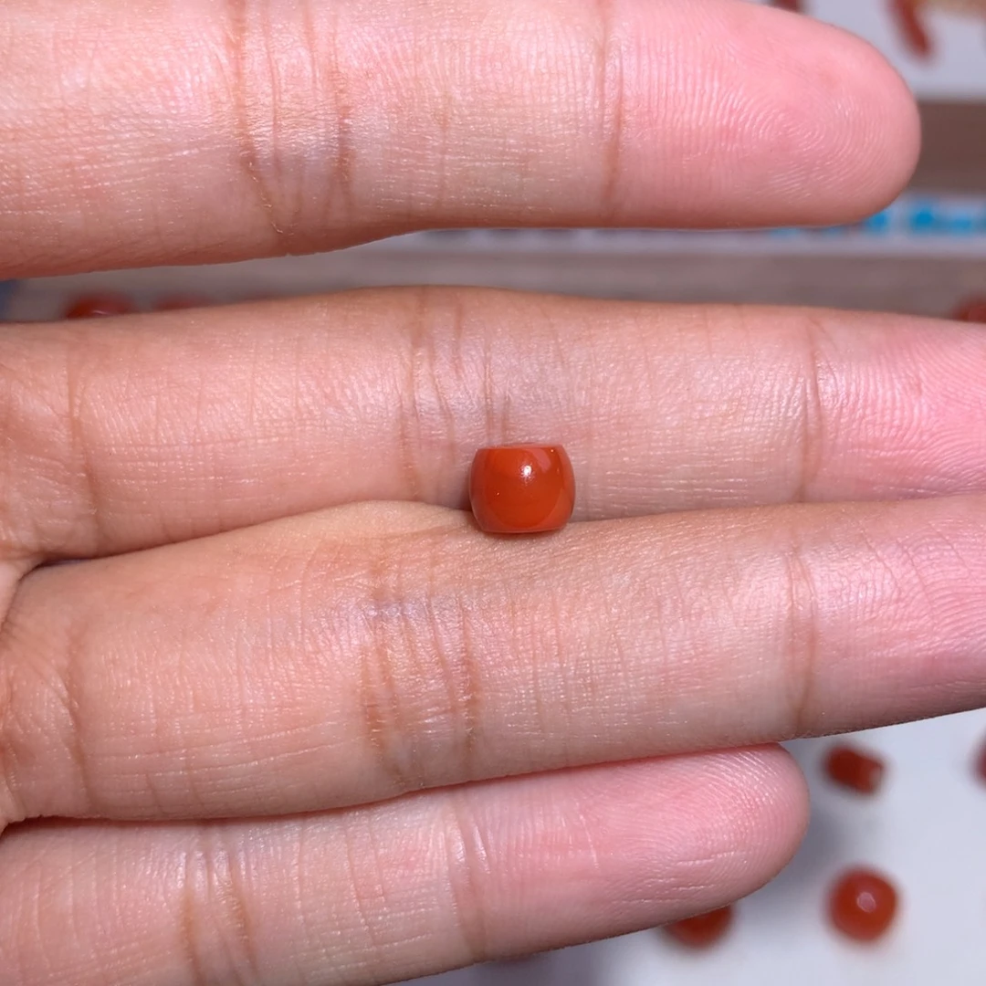 南红玛瑙未镶嵌满肉直切6.6×5.4微纹看好不退不换