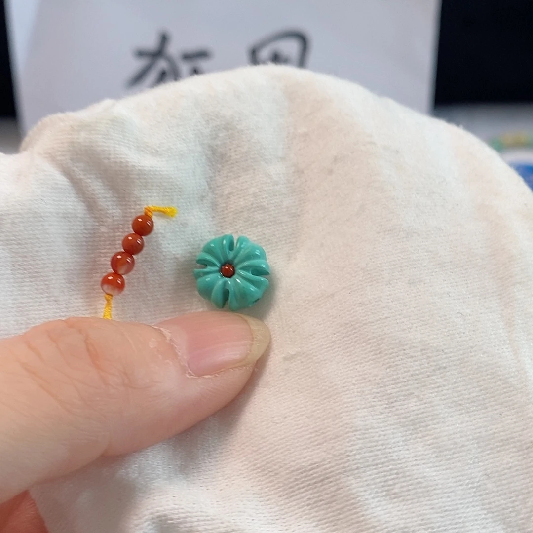 南红玛瑙未镶嵌珠宝奇石