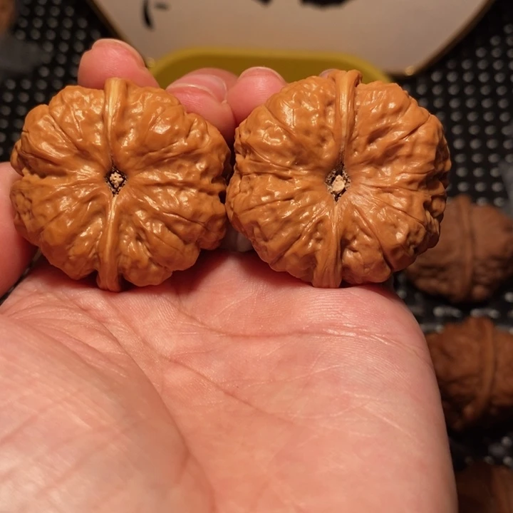 文玩核桃把件八腿