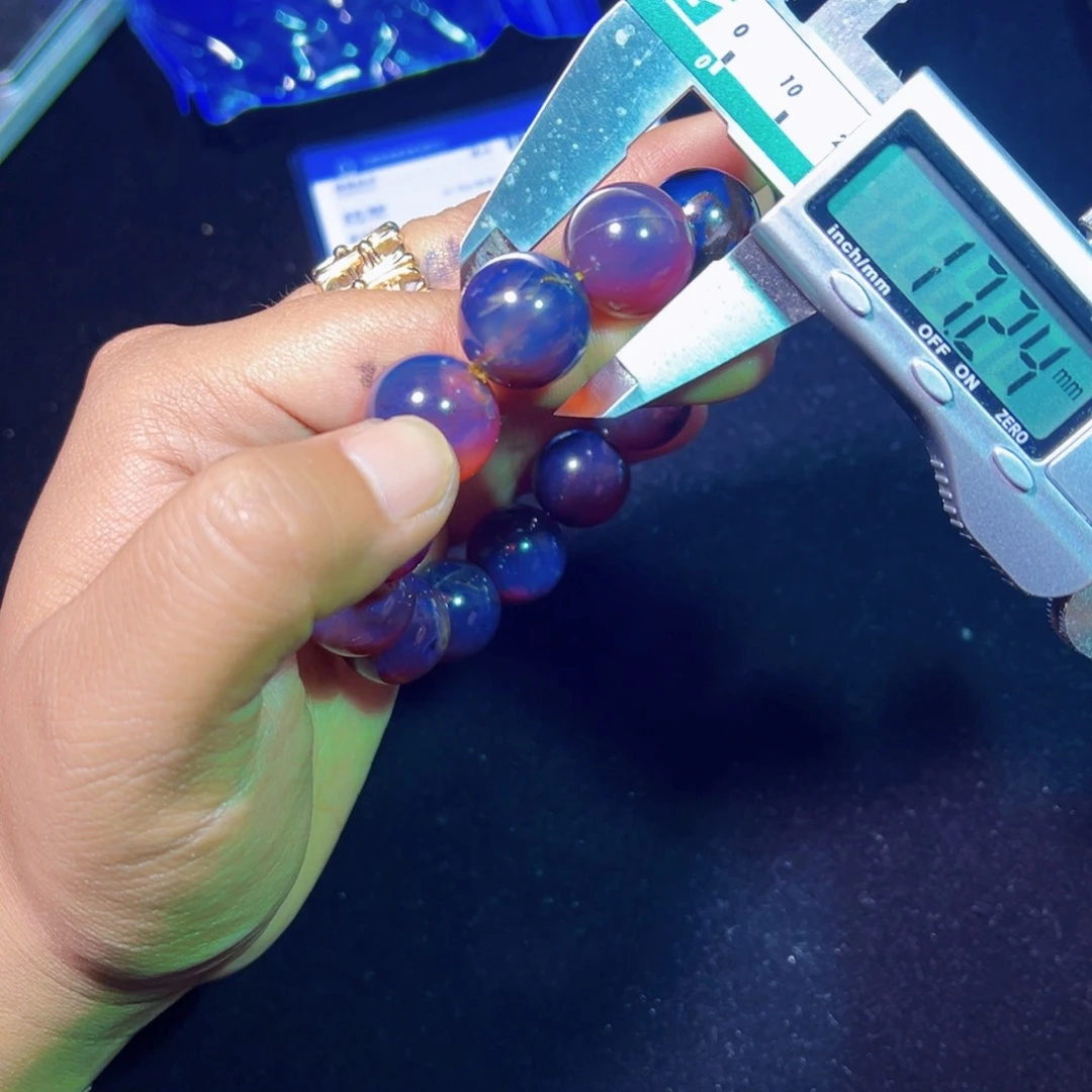 未镶嵌琥珀裸石琥珀