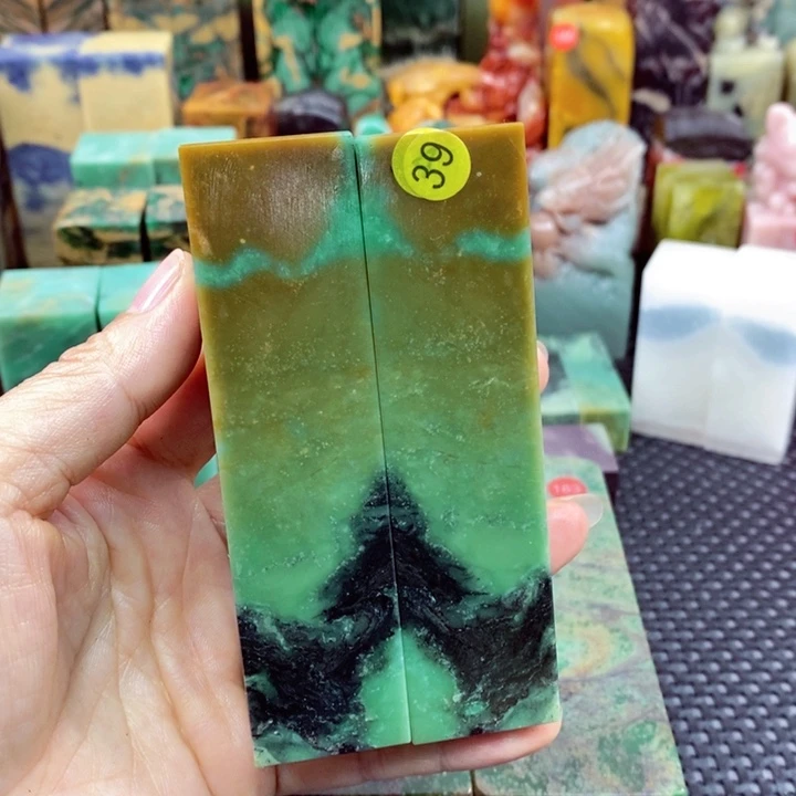 青田石印石用****8缅甸石头