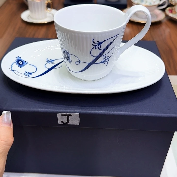 瓷片杯子杯子杯杯子杯子水杯