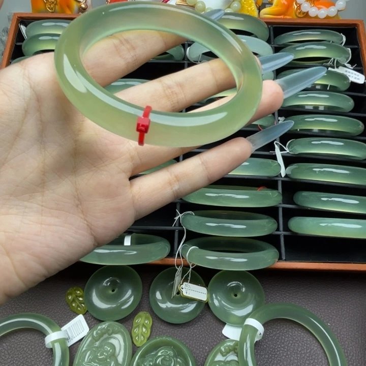 开***悦岫玉未镶嵌手镯岫玉手镯