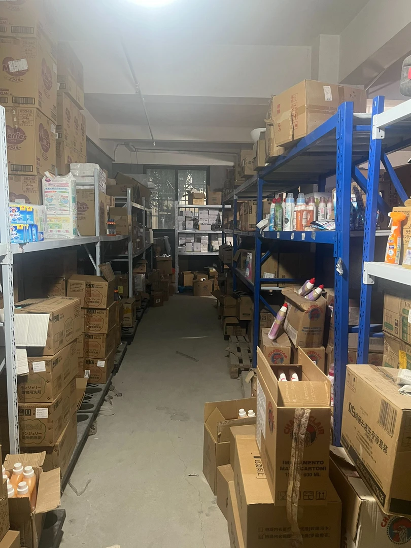 东蔓欧品仓库意大利德系室内日系列产品清场浮力