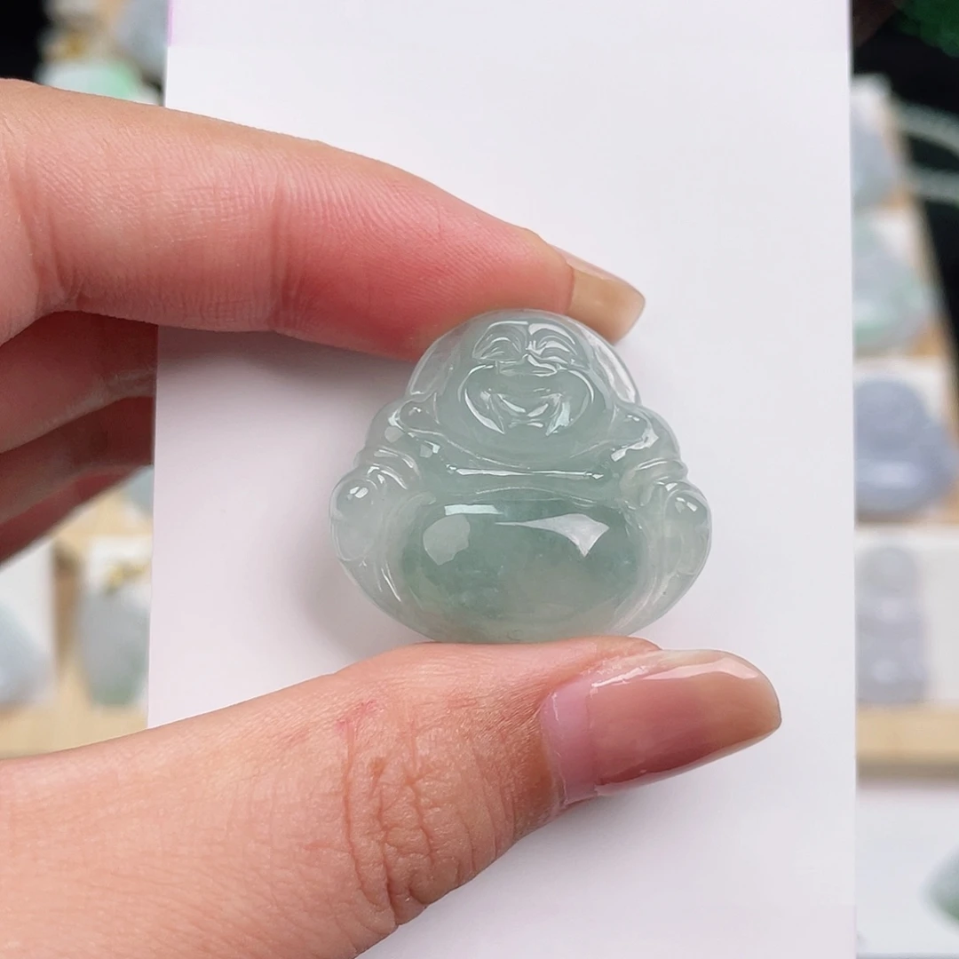 翡翠未镶嵌颈饰佛公