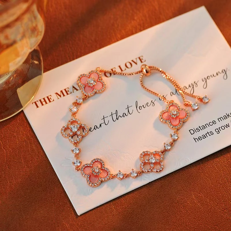 铜合金手链 1025---精致百搭时尚四叶花手链减龄轻奢气质